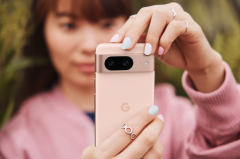 Google 新手机发布会:Android 14,「买手机,送 AI」 Google 新手机发布会:Android 14,「买手机,送 AI」