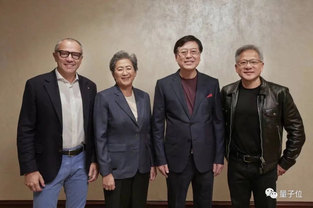 老黄苏妈齐聚现场!芯片巨头围观首款AI PC,联想造