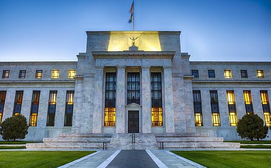 美联储鲍威尔:债务负担增加使美国走上“不可持续的财政道路” 美联储鲍威尔:债务负担增加使美国走上“不可持续的财政道路”