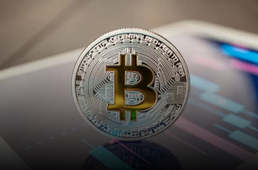 历史新高!BTC ETF日成交量翻倍,单日达60亿美元 历史新高!BTC ETF日成交量翻倍,单日达60亿美元