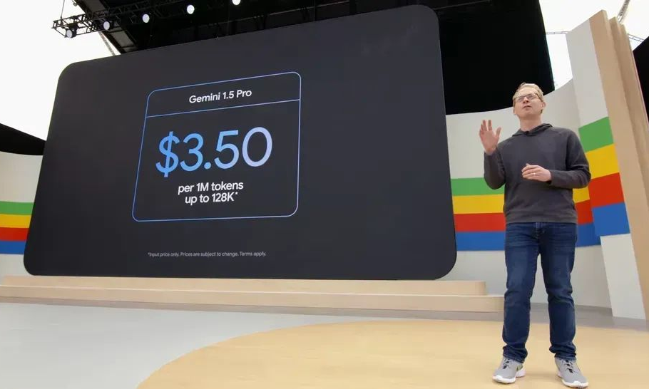 大模型，站在“向下竞底”和“向上定价”的分岔路口