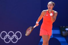 郑钦文斩获奥运冠军,一年代言收金近4000万元,“霸王茶姬们”押对了 时代周 郑钦文斩获奥运冠军,一年代言收金近4000万元,“霸王茶姬们”押对了 时代周