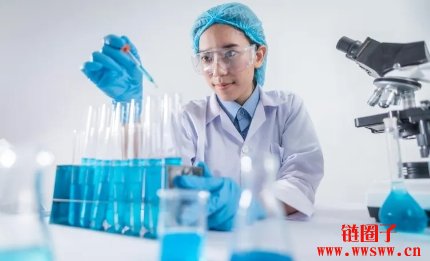 诺贝尔奖得主的生技团队利用AI设计合成蛋白，抵抗致命蛇毒