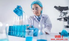 诺贝尔奖得主的生技团队利用AI设计合成蛋白，抵抗致命蛇毒